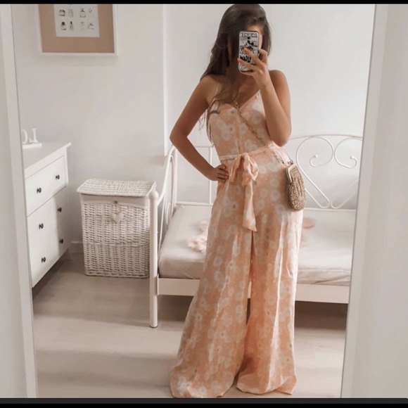 zara Pants - zara LONG PRINT JUMPSUIT PEACH - 3042/487 zara Pants - zara LONG PRINT JUMPSUIT PEACH - 3042/487